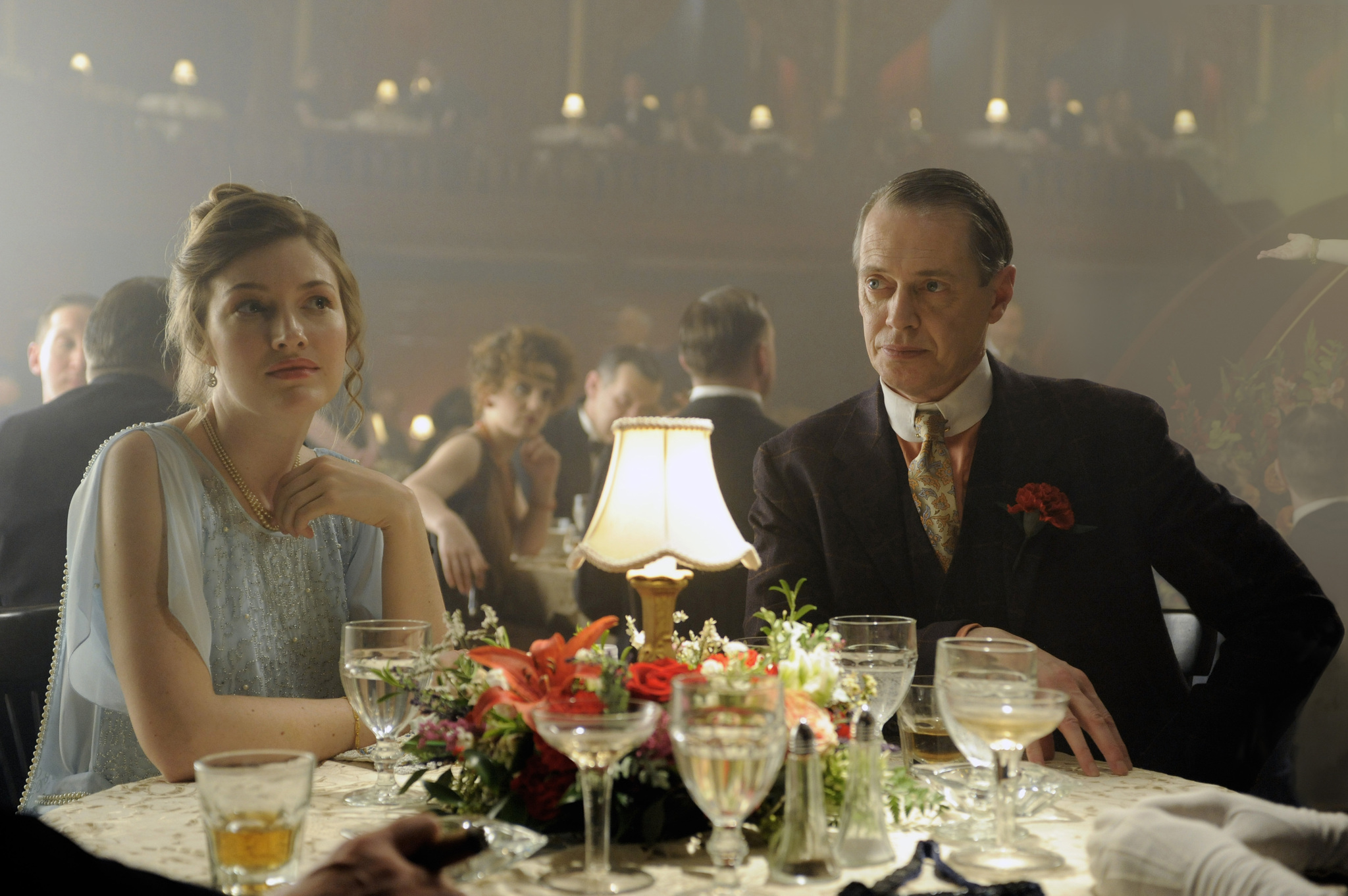 Still of Steve Buscemi and Kelly Macdonald in Sausas istatymas: mafijos gimimas (2010)