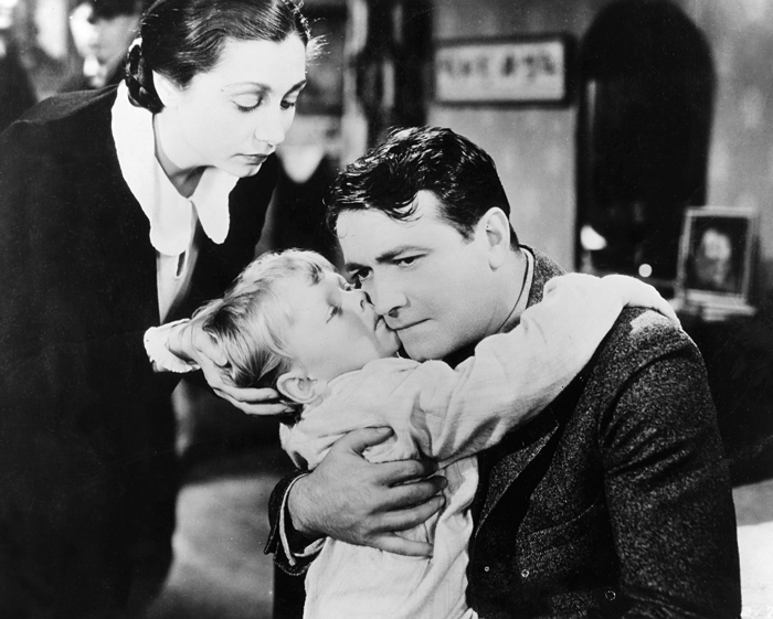 Still of Richard Barthelmess, Ronnie Cosby and Aline MacMahon in Heroes for Sale (1933)