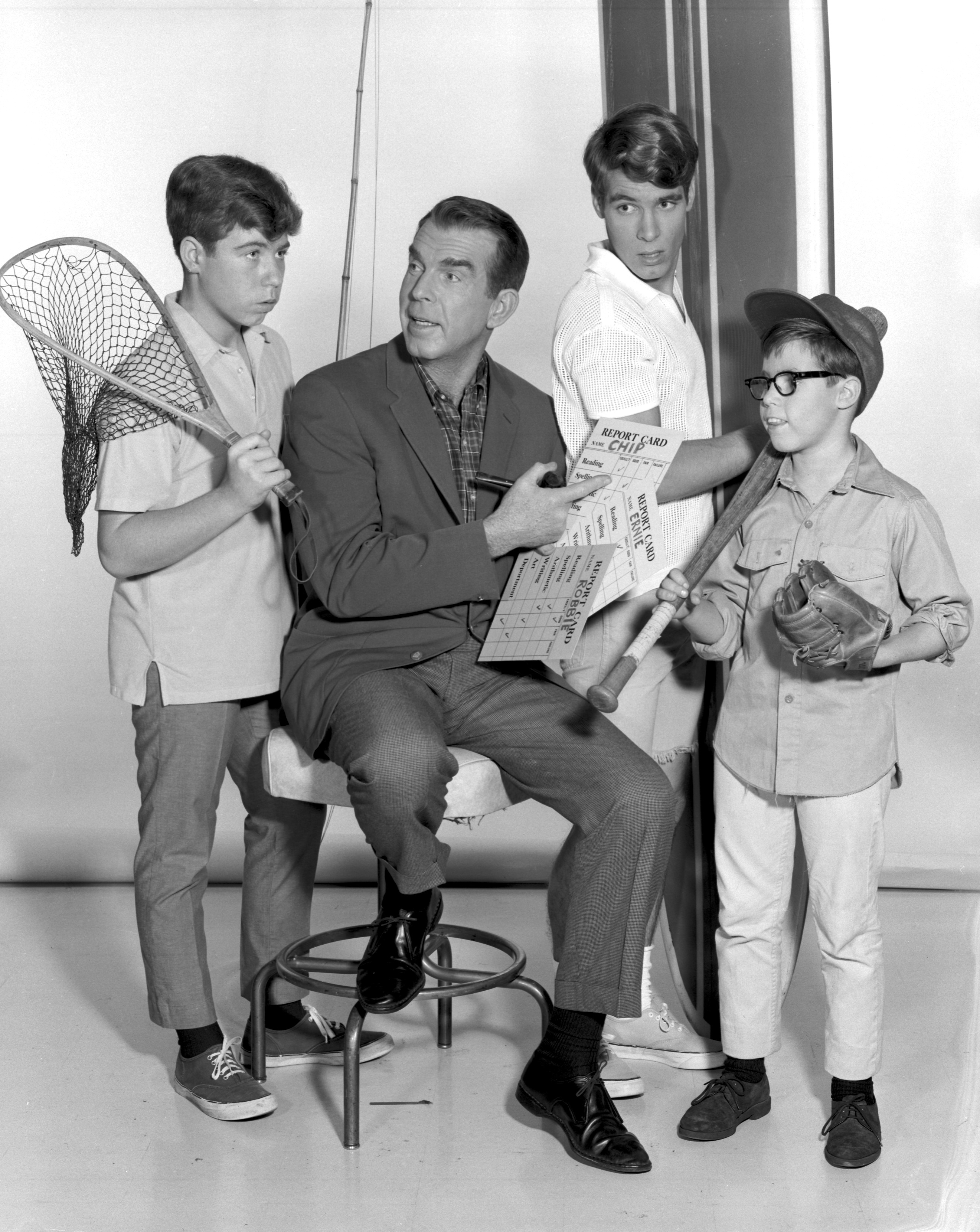 Still of Don Grady, Barry Livingston, Stanley Livingston and Fred MacMurray in My Three Sons (1960)