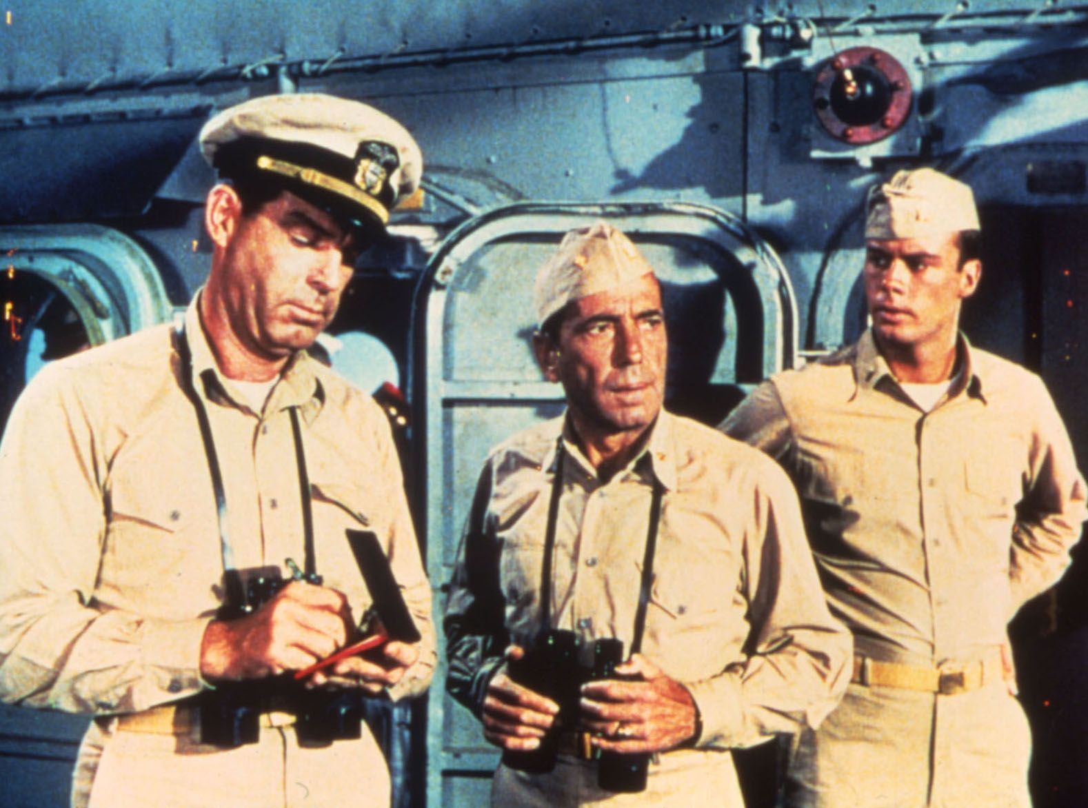 Still of Humphrey Bogart and Fred MacMurray in The Caine Mutiny (1954)