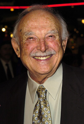 Bill Macy at event of Surviving Christmas (2004)