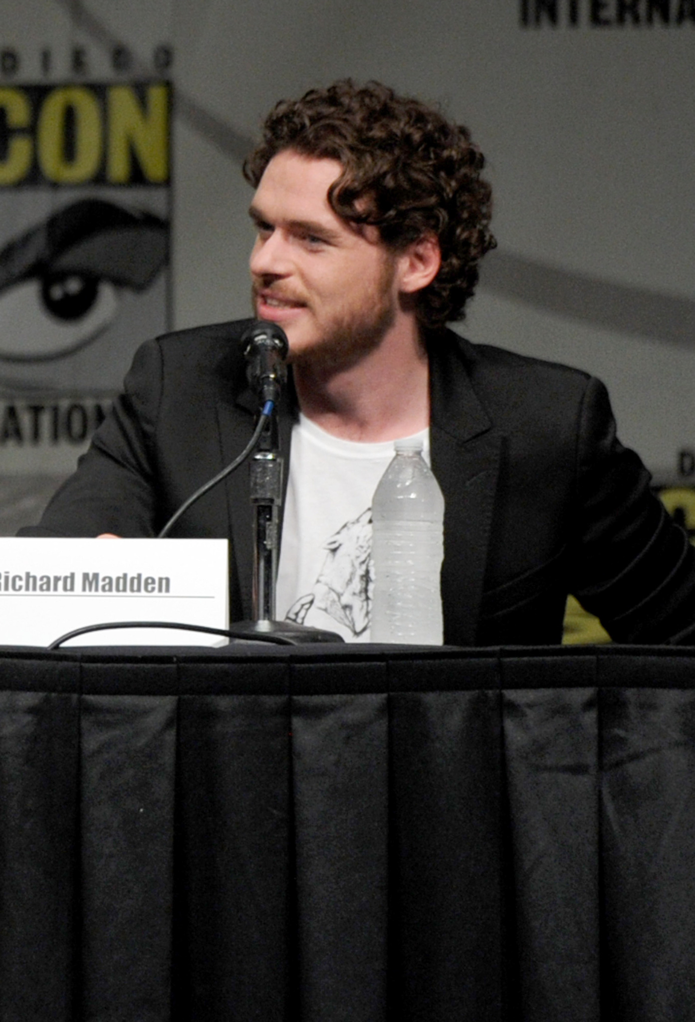 Richard Madden at event of Sostu karai (2011)