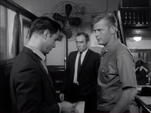 Still of Edward Asner, George Maharis and Martin Milner in Route 66 (1960)