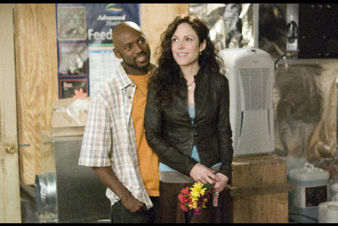 Still of Mary-Louise Parker and Romany Malco in Weeds (2005)