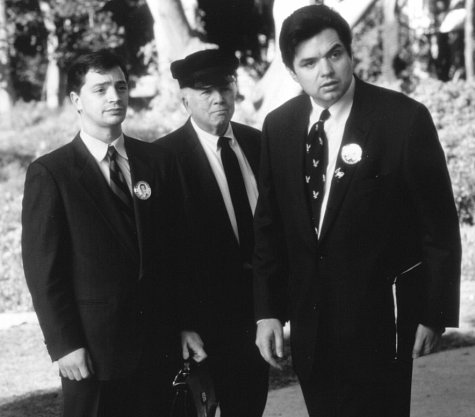 Still of Oliver Platt, Jackie Gayle and Joshua Malina in Bulworth (1998)