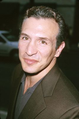 Ray 'Boom Boom' Mancini at event of My 5 Wives (2000)