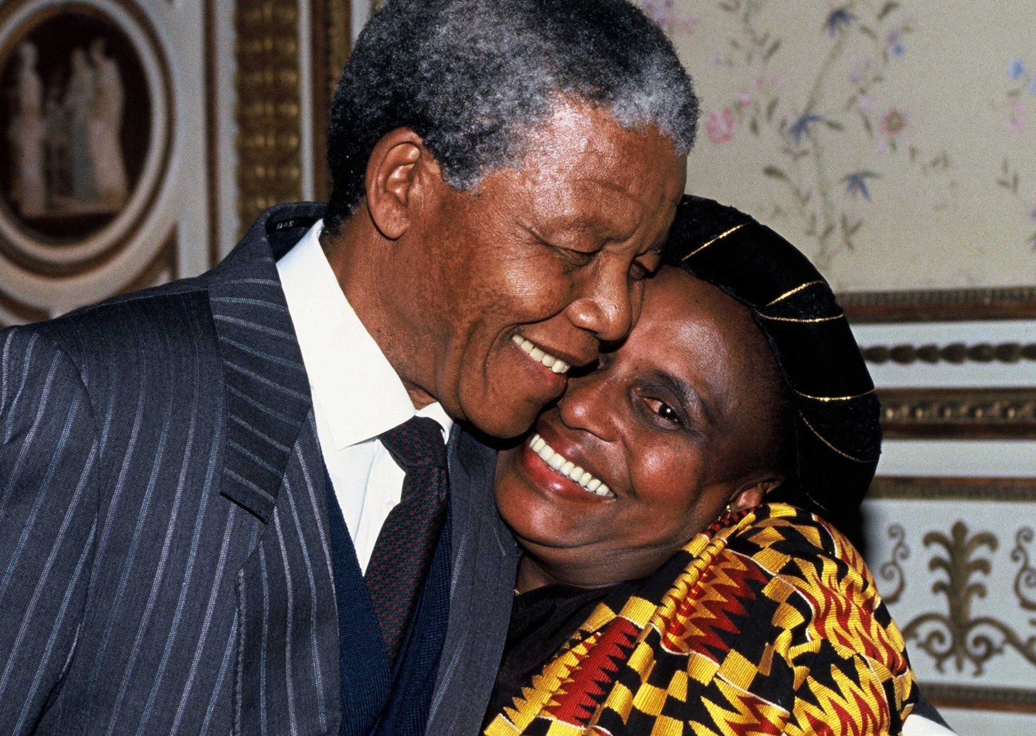 Still of Miriam Makeba and Nelson Mandela in Mama Africa (2011)