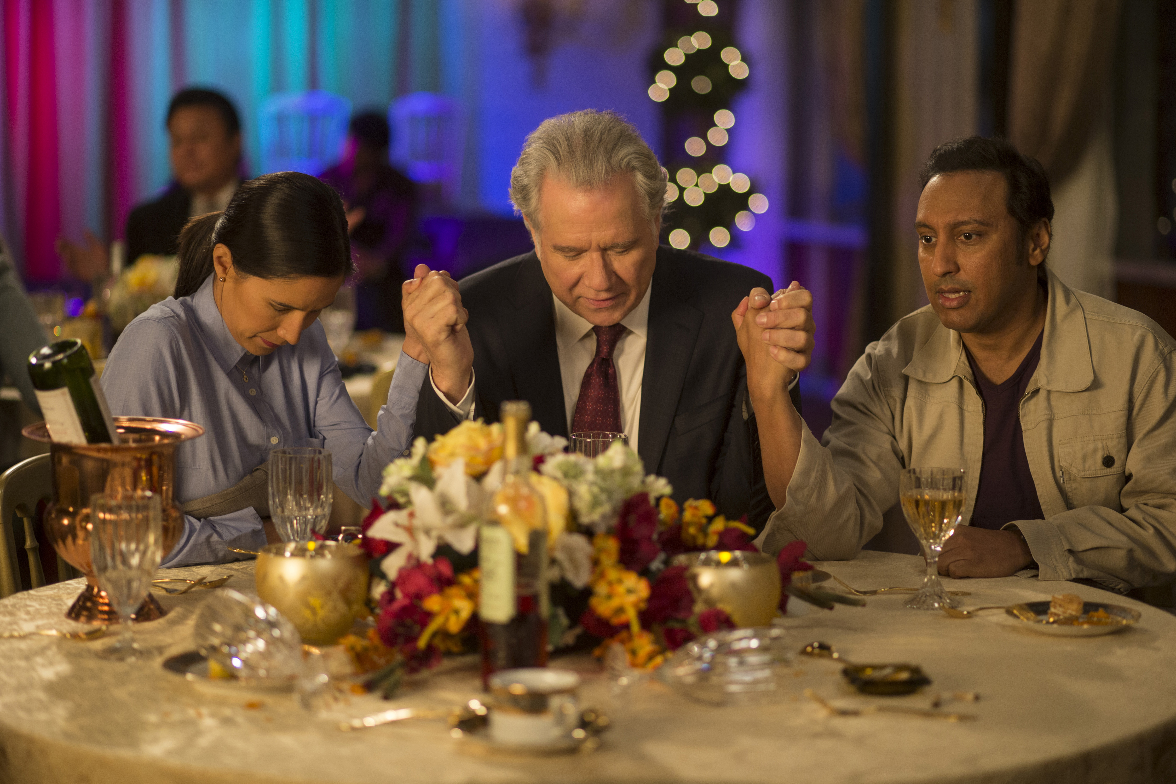 Still of John Larroquette, Aasif Mandvi and Cass Buggé in The Brink (2015)