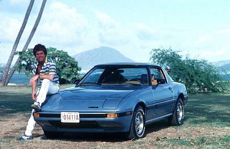LARRY MANETTI IN HAWAII WITH HIS MAZDA RX7GS /1981