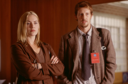 Still of Kate Winslet and Gabriel Mann in The Life of David Gale (2003)