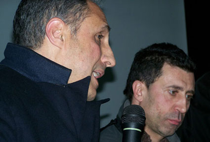 Davide Manuli con il regista sardo Giovanni Columbu, per la prima di BEKET a Cagliari (2009)