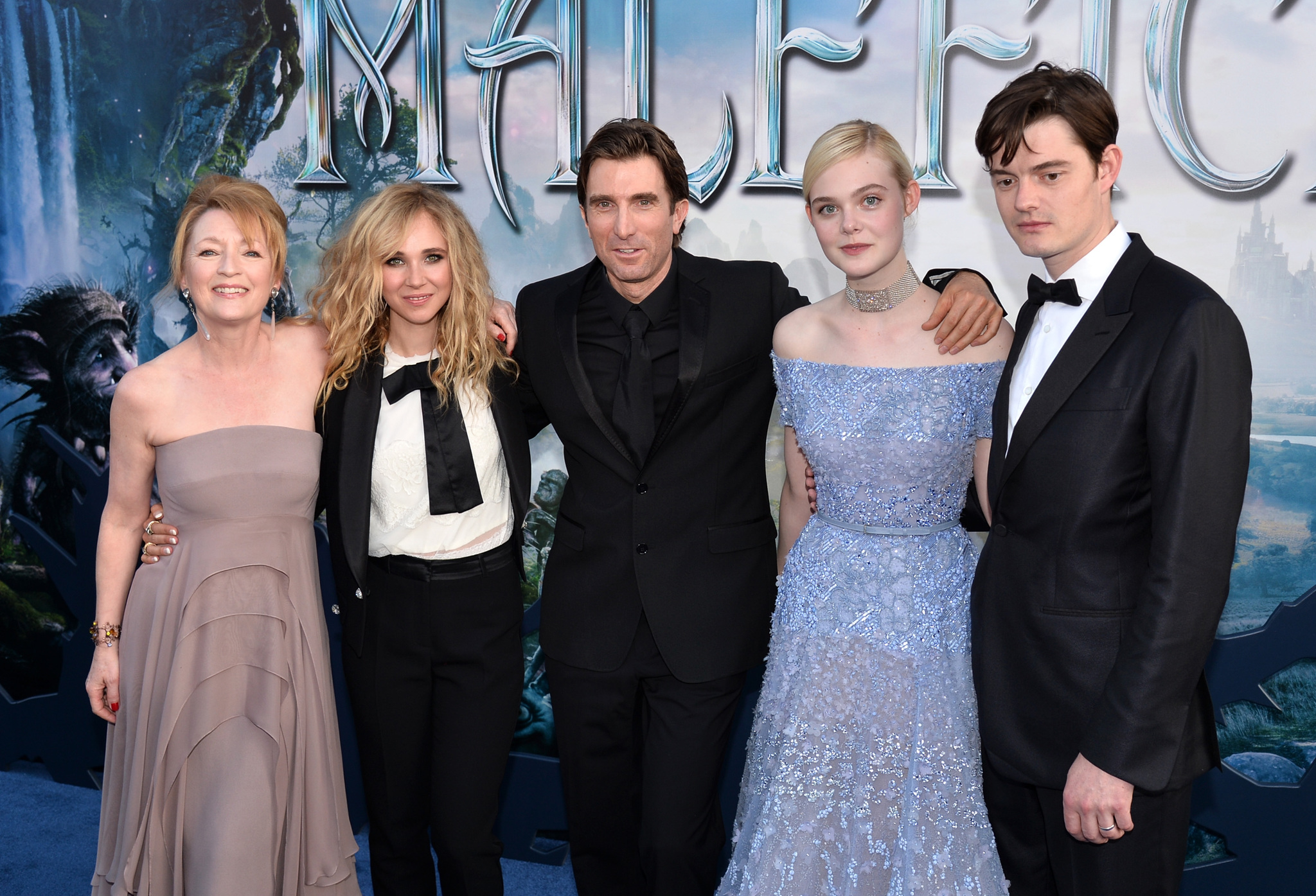 Lesley Manville, Sam Riley, Juno Temple, Elle Fanning and Sharlto Copley at event of Piktadares istorija (2014)