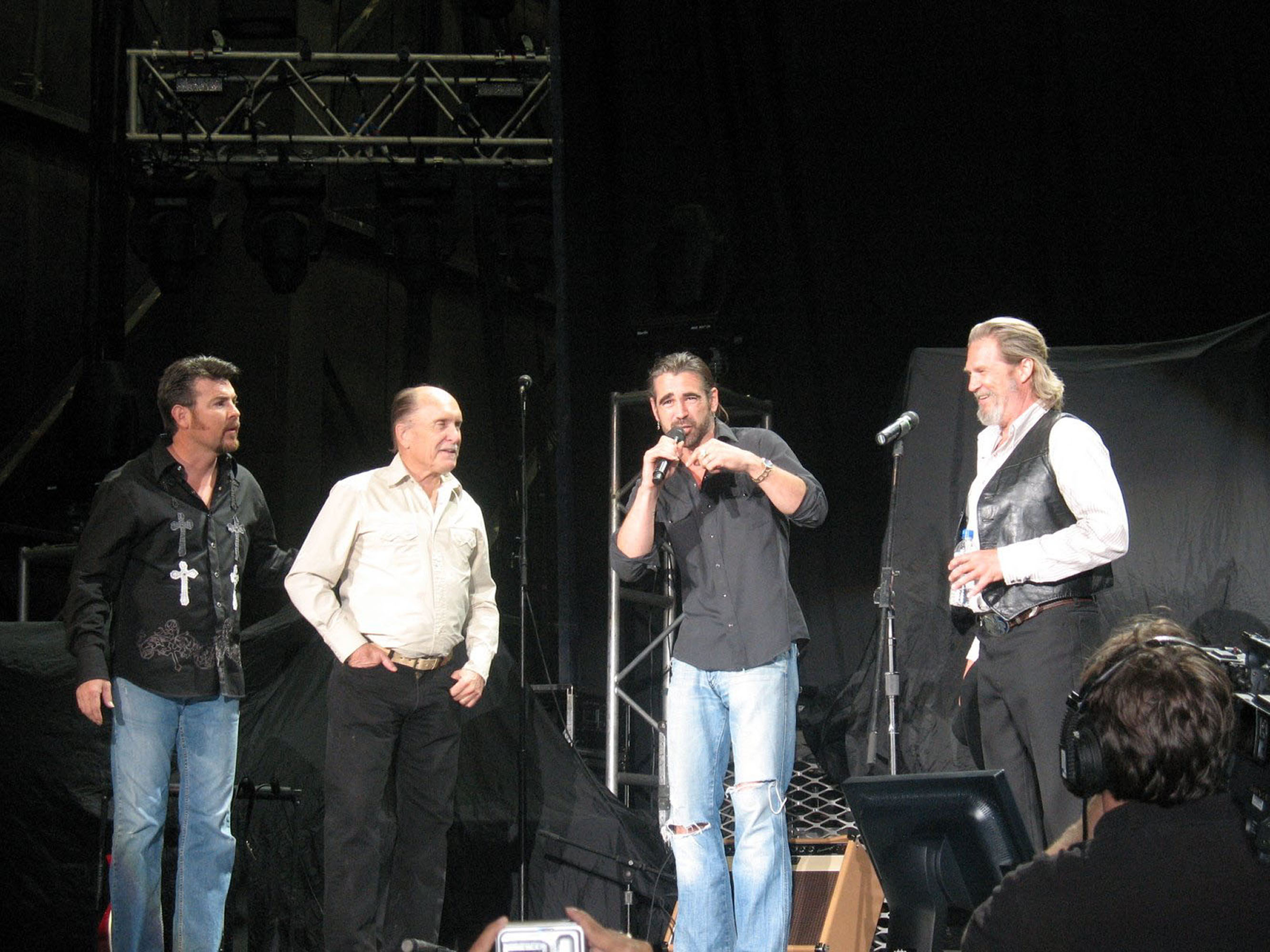 David Manzanares, Robert Duvall, Colin Farrell and Jeff Bridges on the set of CRAZY HEART, 2008