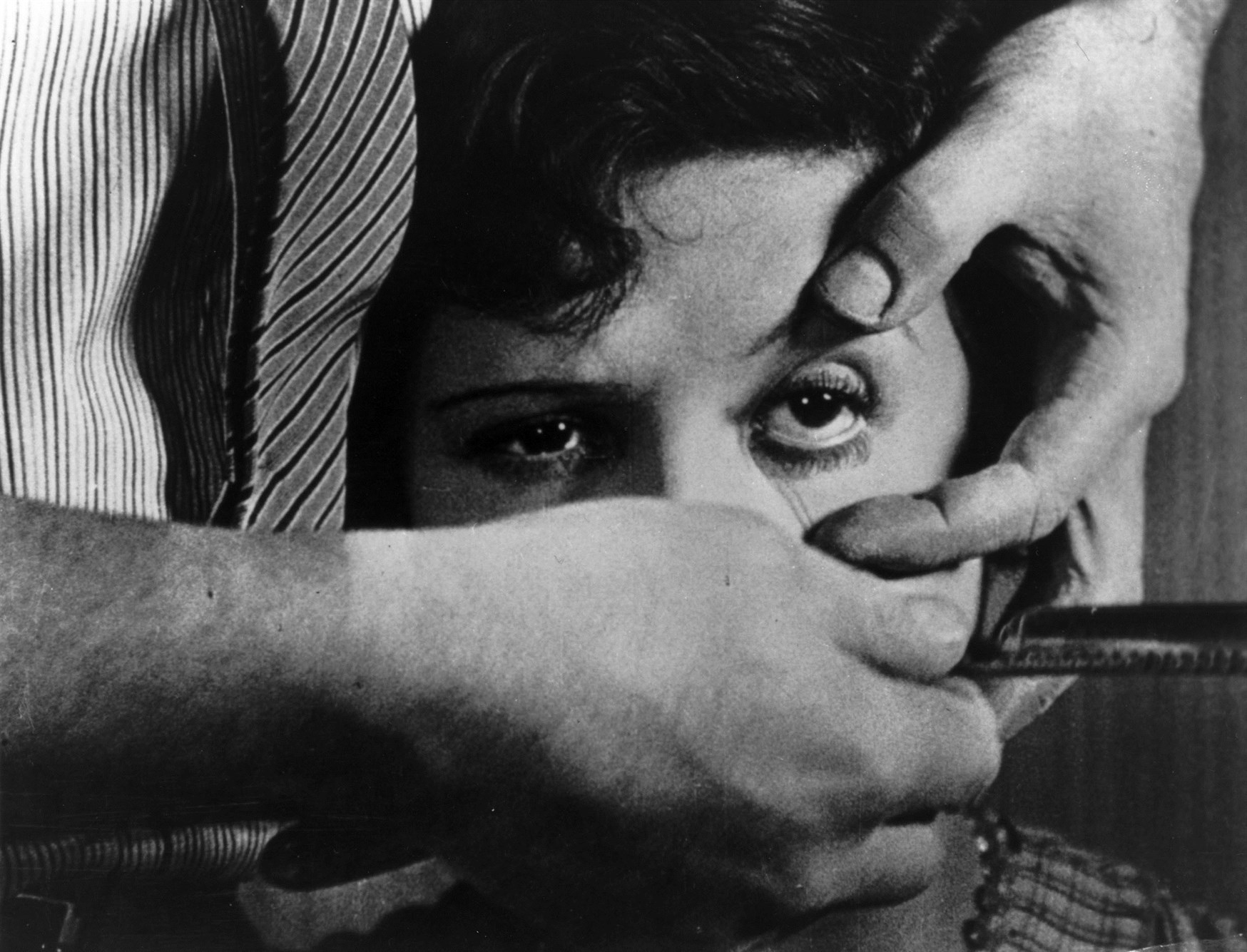 Still of Simone Mareuil in Un chien andalou (1929)