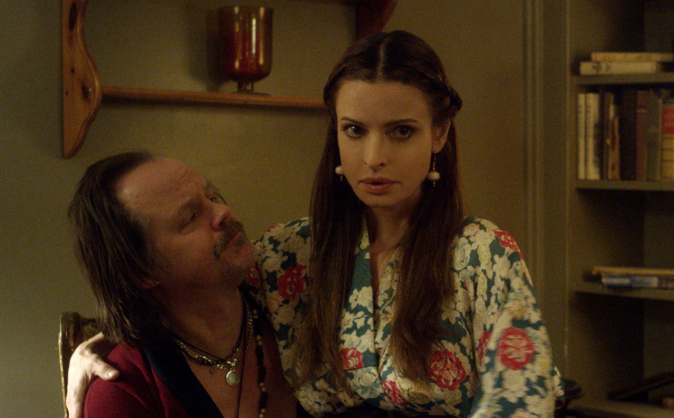 Still of Larry Fessenden and Lisa Marie in We Are Still Here (2015)