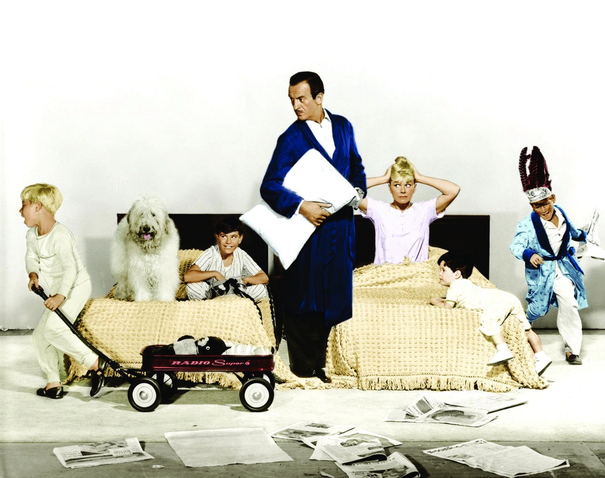 Still of Doris Day, David Niven, Baby Gellert, Charles Herbert, Stanley Livingston and Flip Mark in Please Don't Eat the Daisies (1960)