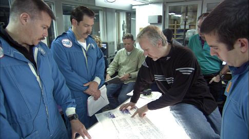 Mike Cameron (left), Ken Marschall (center left), Don Lynch (center background), James Cameron (center right).