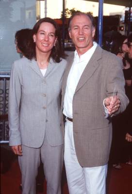 Kathleen Kennedy and Frank Marshall at event of Armagedonas (1998)