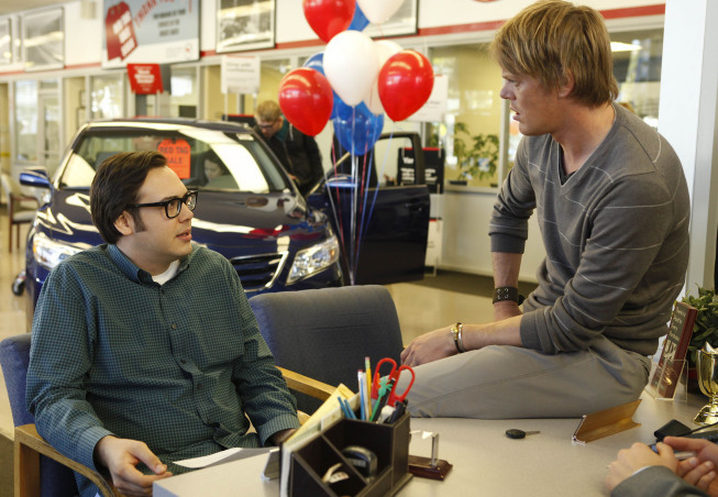 Still of Kris Marshall and Nelson Franklin in Traffic Light (2011)