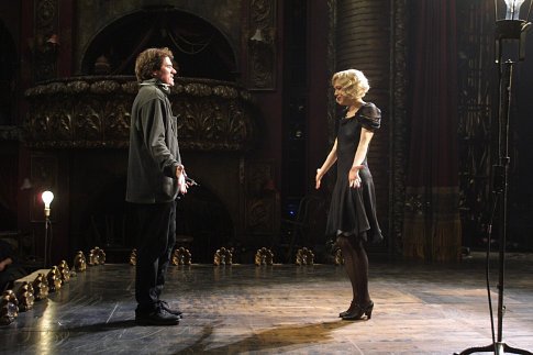 Director Rob Marshall and Renée Zellweger on the set.