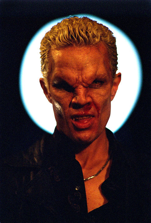Still of James Marsters in Vampyru zudike (1997)
