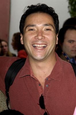 Benito Martinez at event of Dr. Seuss' The Cat in the Hat (2003)