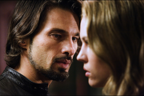 Still of Agnes Bruckner and Olivier Martinez in Blood and Chocolate (2007)