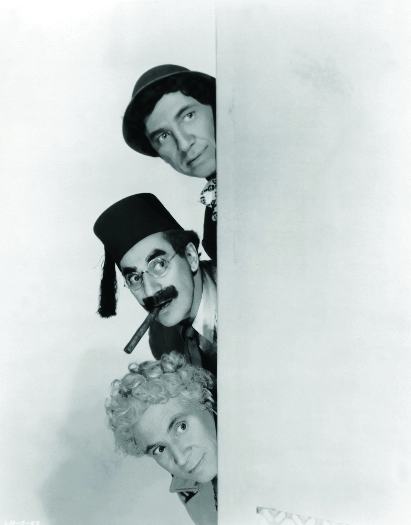 Still of Groucho Marx, Chico Marx and Harpo Marx in A Night in Casablanca (1946)