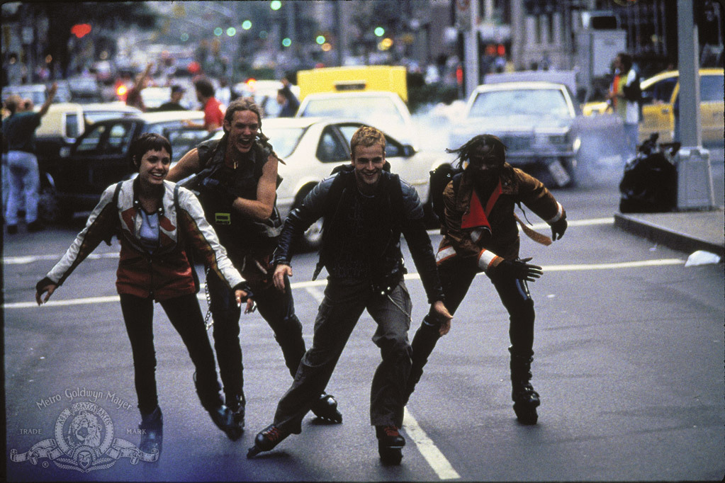 Still of Angelina Jolie, Jonny Lee Miller, Laurence Mason and Iain Softley in Hackers (1995)