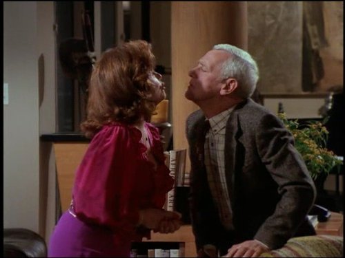Still of John Mahoney and Marsha Mason in Frasier (1993)