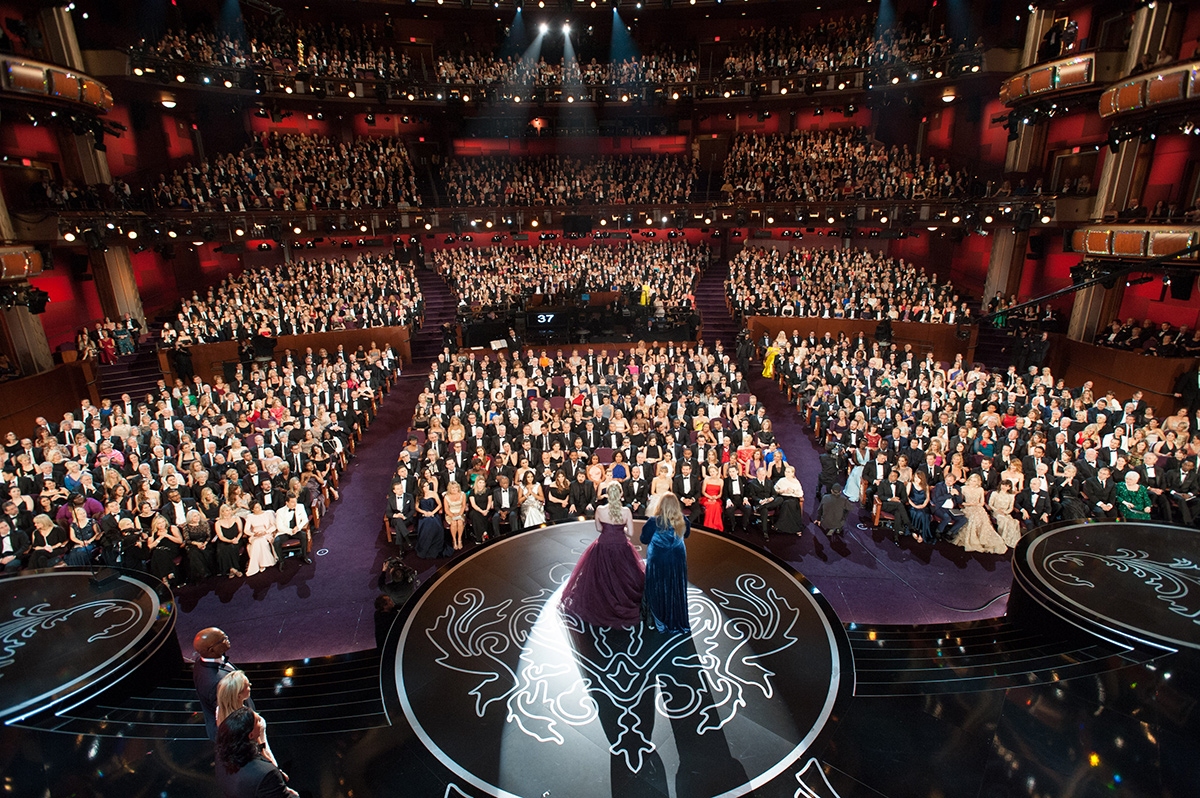 2014 Academy Awards Robin Mathews accepting her Oscar