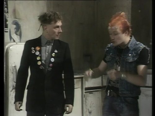 Still of Adrian Edmondson and Rik Mayall in The Young Ones (1982)