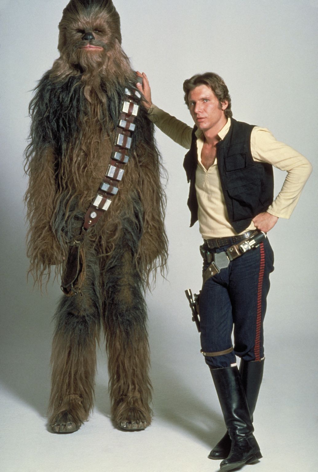 Still of Harrison Ford and Peter Mayhew in Zvaigzdziu karai (1977)