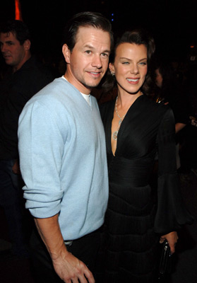 Mark Wahlberg and Debi Mazar at event of Entourage (2004)