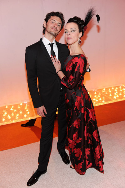 Debi Mazar and Gabriele Corcos at event of The 82nd Annual Academy Awards (2010)