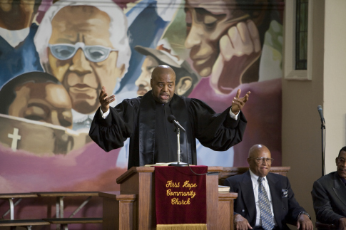 Still of Chi McBride in Pirmas sekmadienis (2008)