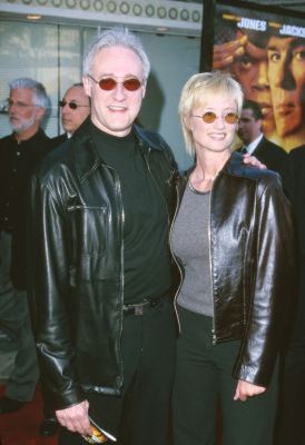 Brent Spiner and Loree McBride at event of Rules of Engagement (2000)