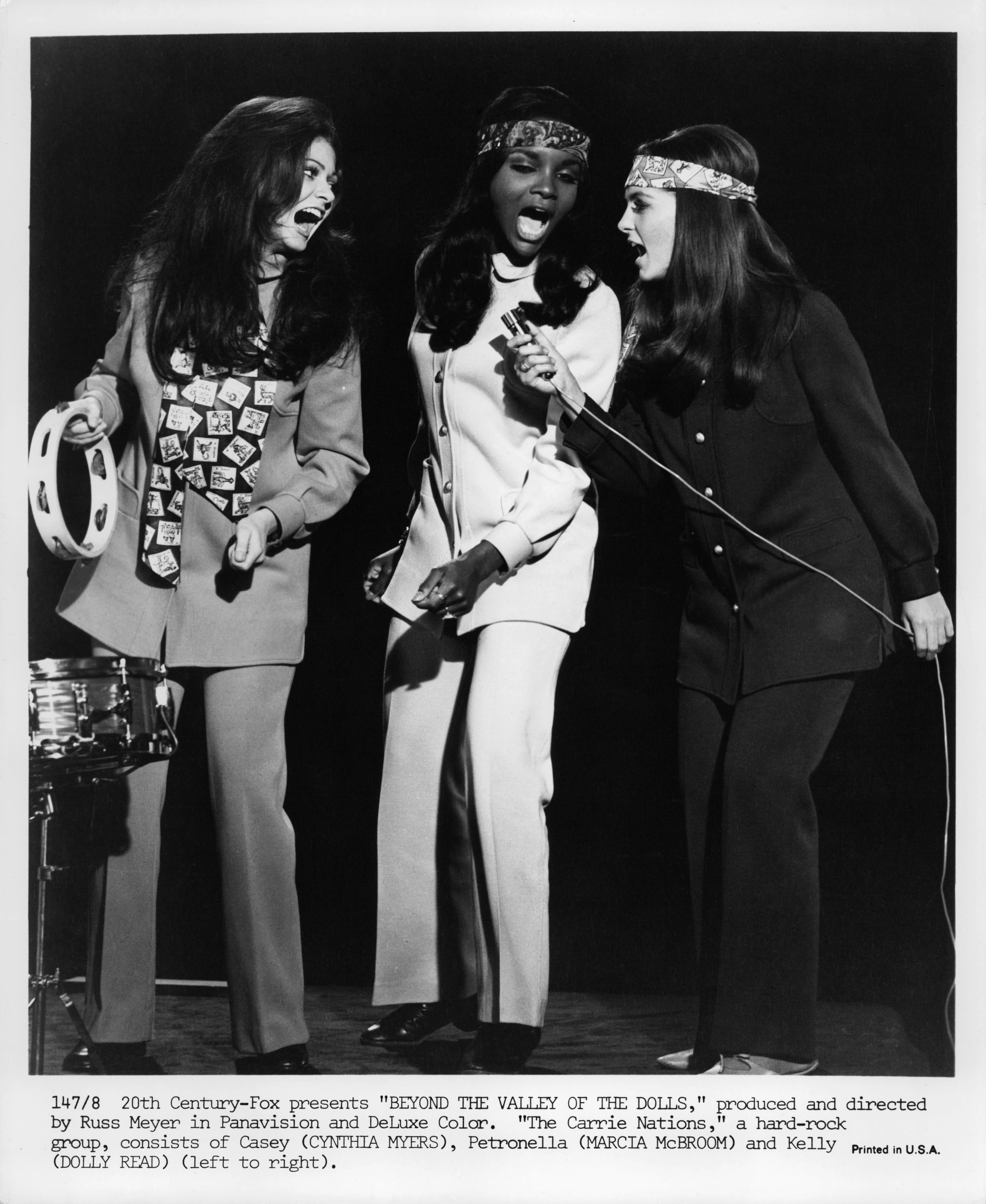 Still of Marcia McBroom, Cynthia Myers and Dolly Read in Beyond the Valley of the Dolls (1970)