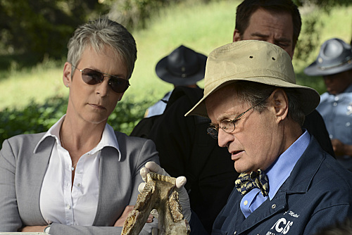 Still of Jamie Lee Curtis and David McCallum in NCIS: Naval Criminal Investigative Service (2003)