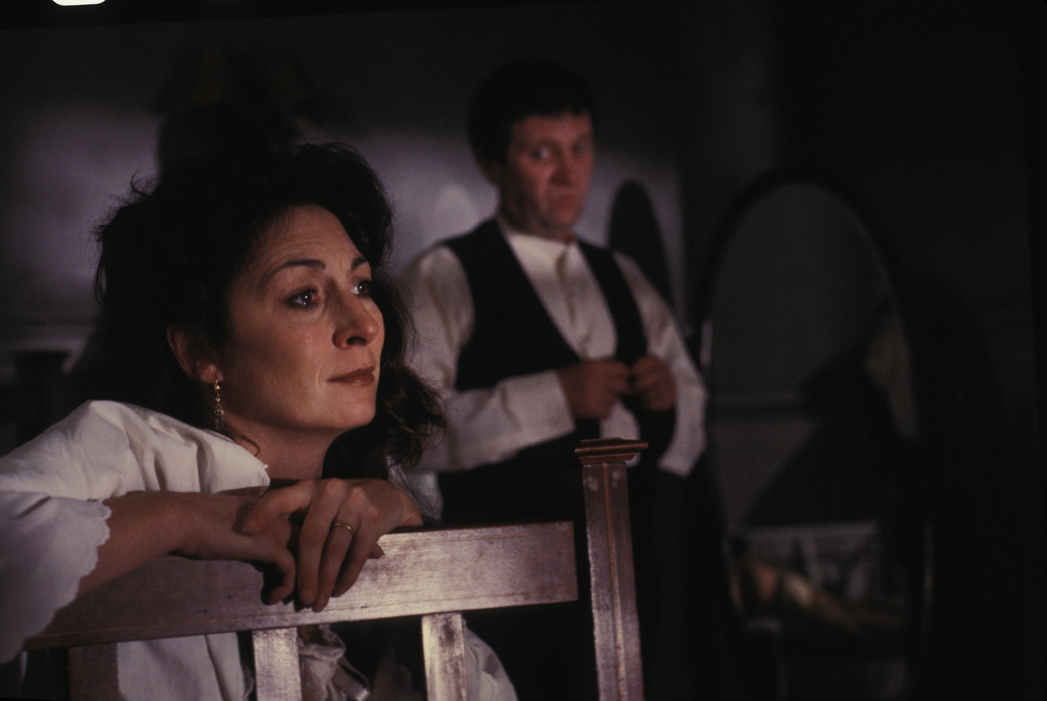 Still of Anjelica Huston and Donal McCann in The Dead (1987)