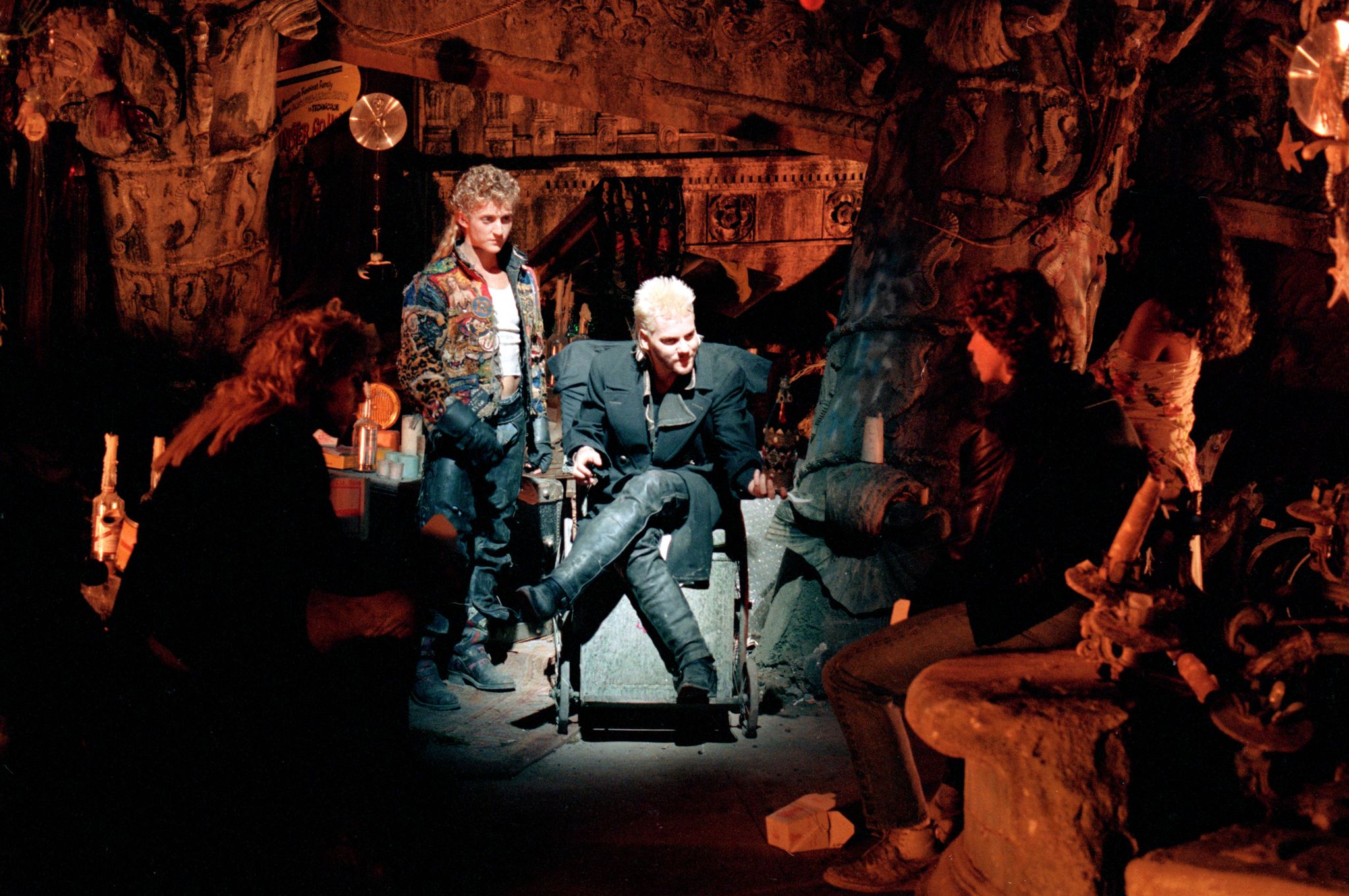 Still of Jason Patric, Kiefer Sutherland and Brooke McCarter in The Lost Boys (1987)