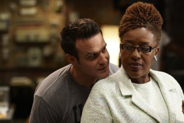 Still of CCH Pounder and Eddie McClintock in Warehouse 13 (2009)