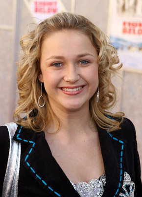 Skye McCole Bartusiak at event of Eight Below (2006)