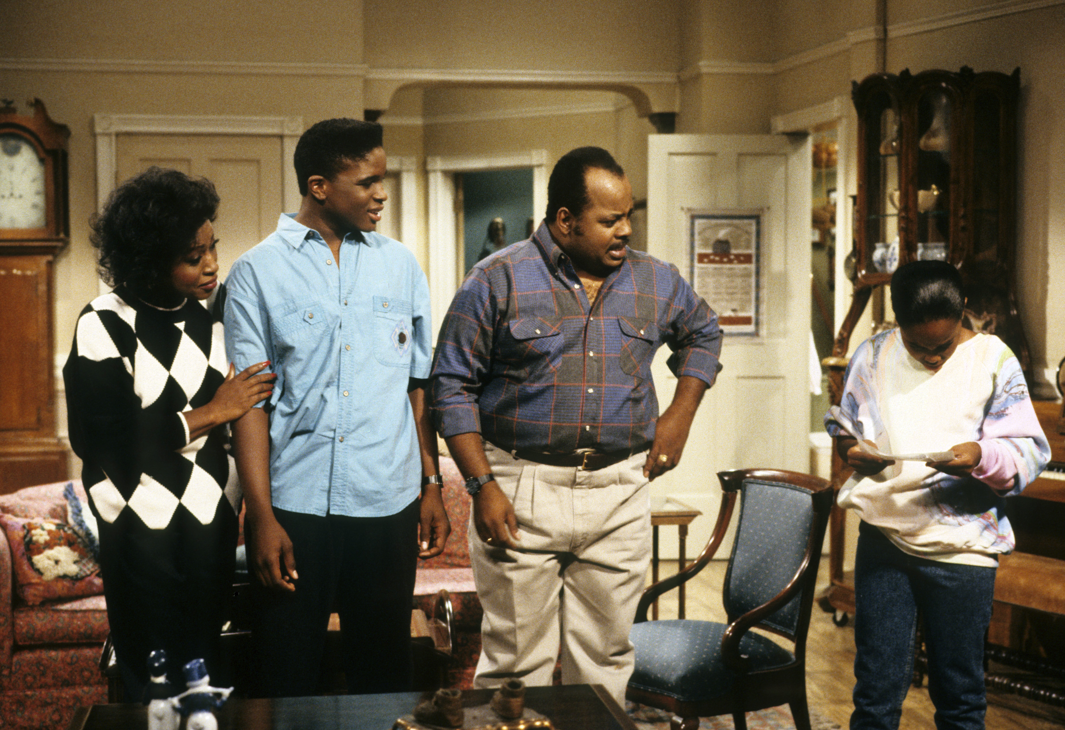 Still of Reginald VelJohnson, Darius McCrary, Jo Marie Payton and Kellie Shanygne Williams in Family Matters (1989)