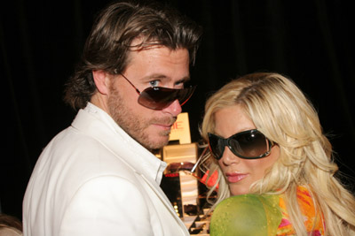 Tori Spelling and Dean McDermott at event of 2006 MuchMusic Video Awards (2006)