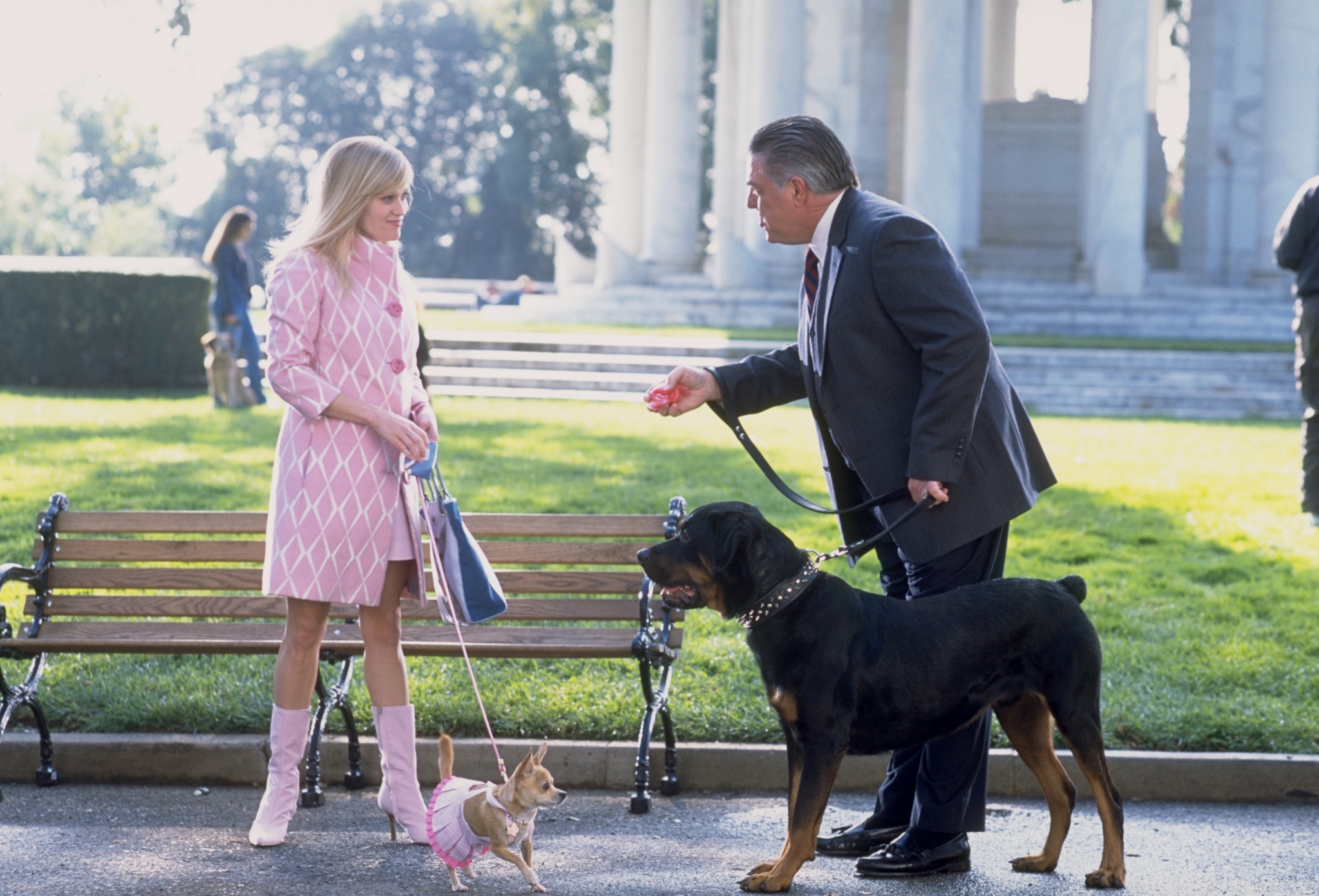 Still of Reese Witherspoon and Bruce McGill in Legally Blonde 2: Red, White & Blonde (2003)