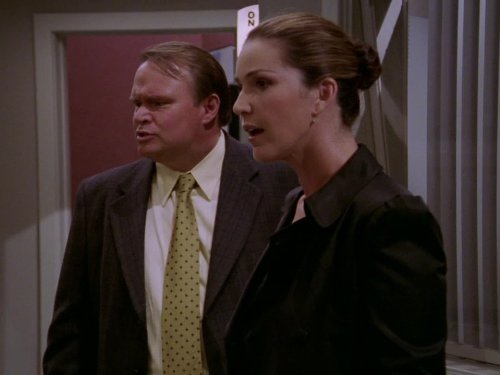 Still of Peri Gilpin and Tom McGowan in Frasier (1993)