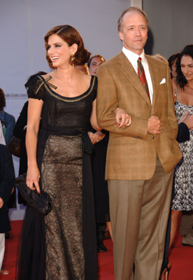 Sandra Bullock and Douglas McGrath at event of Infamous (2006)