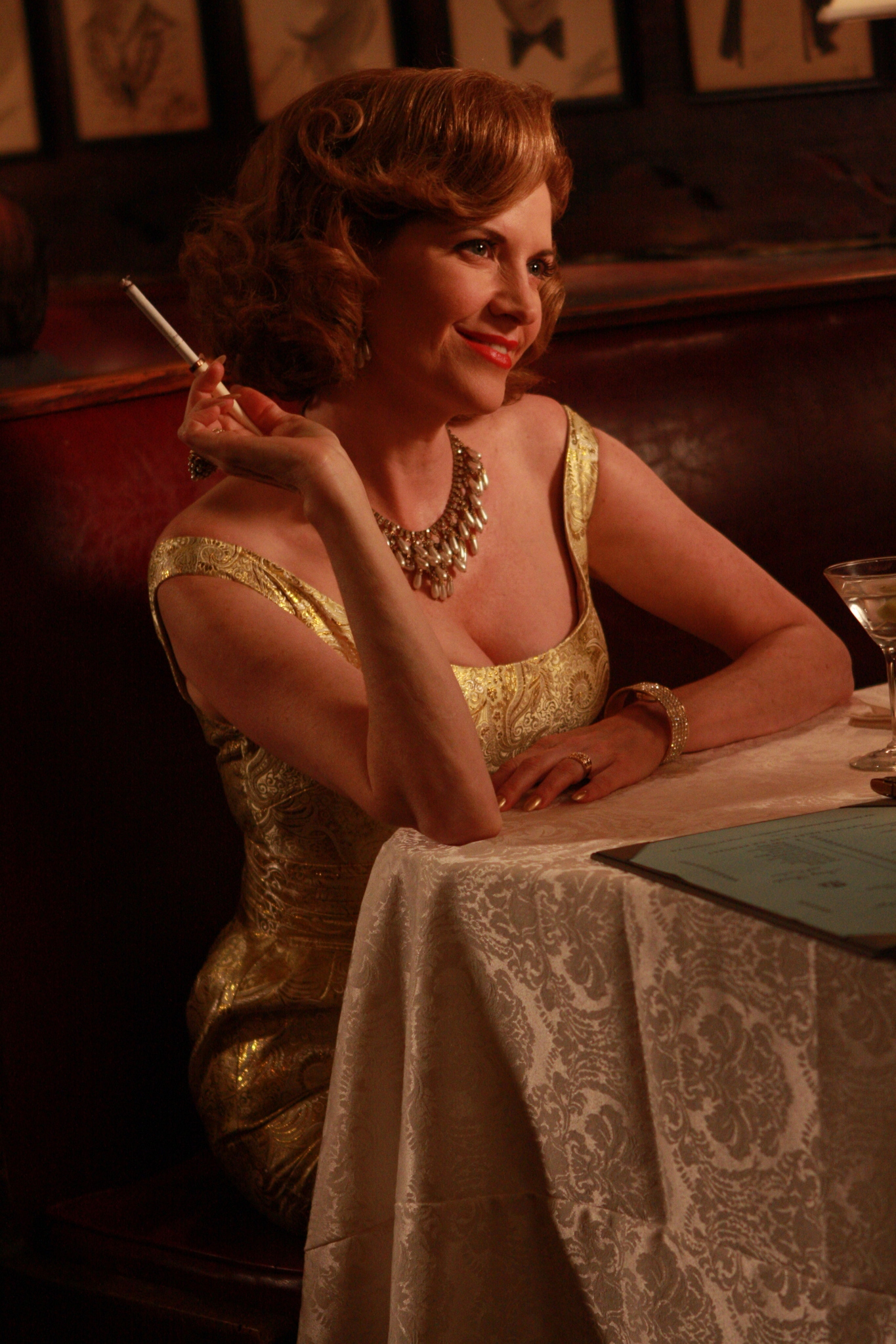 Still of Melinda McGraw in MAD MEN. Reklamos vilkai (2007)