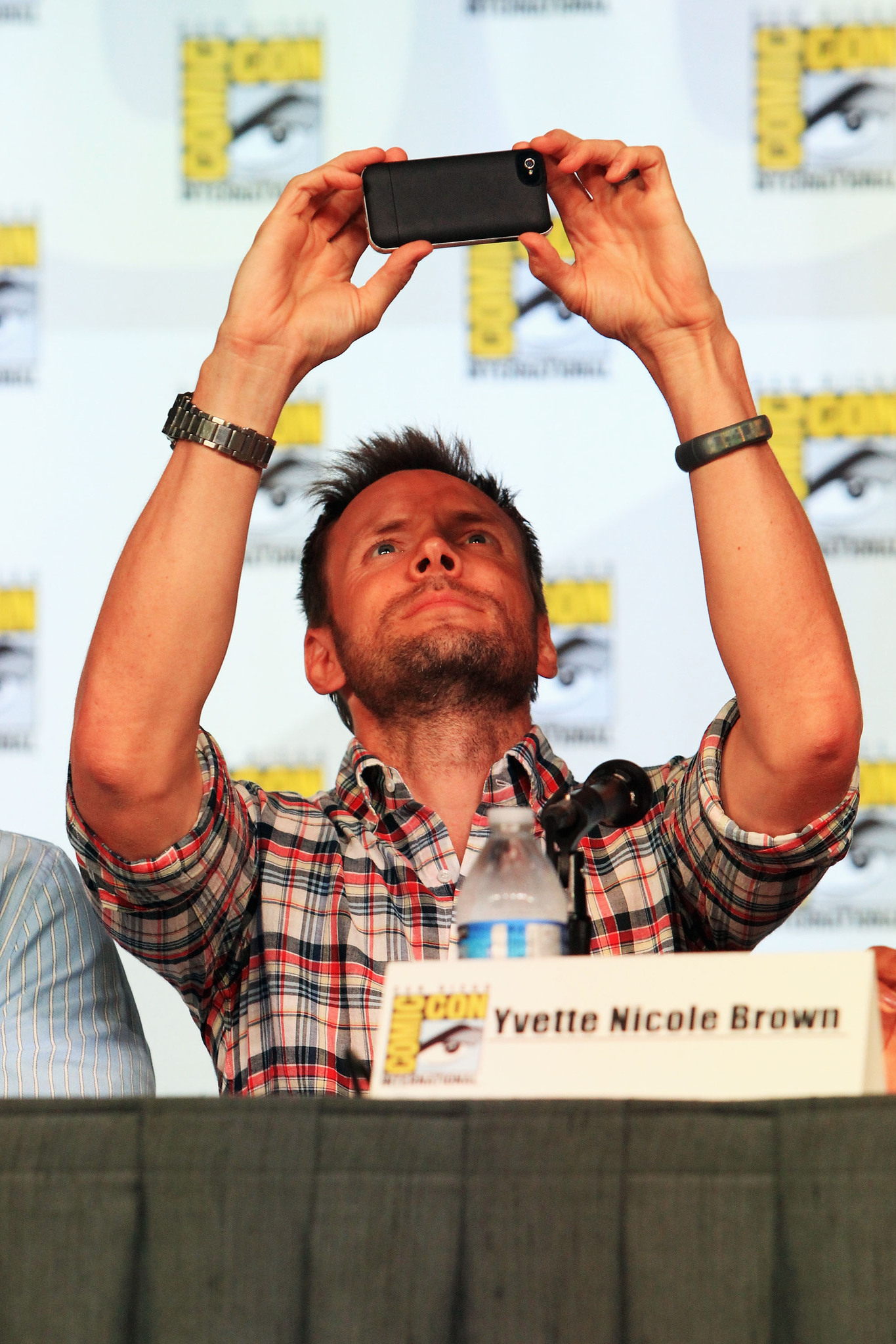 Joel McHale at event of Community (2009)